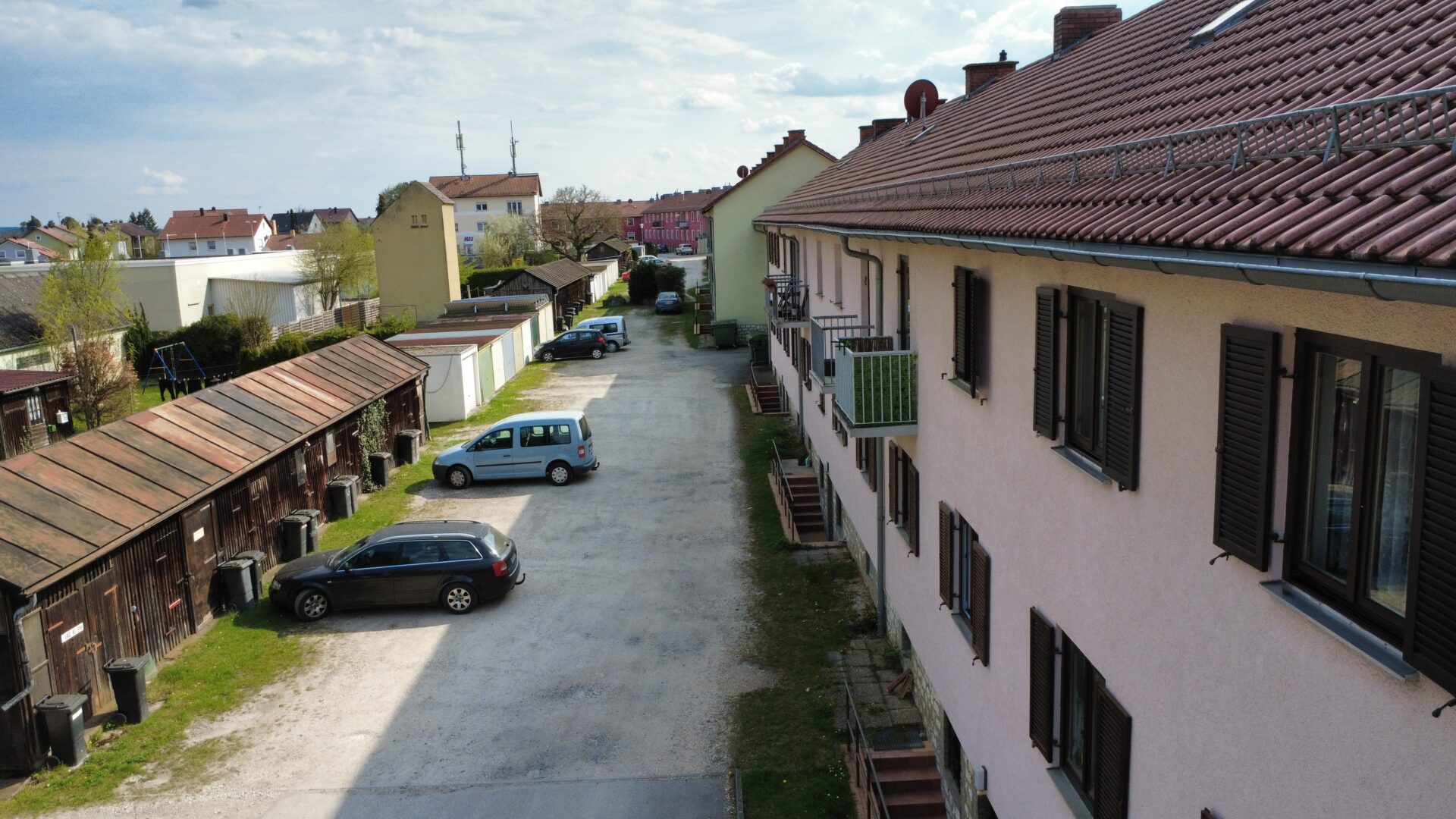 Innenhof, Außenbereich, Schuppen und Garage